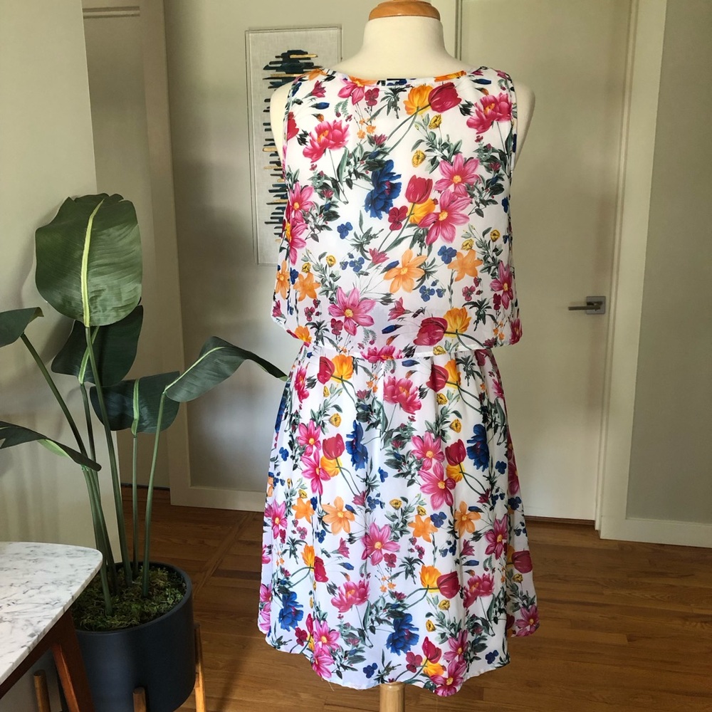 Robert Louis Floral Floral Popover Dress M Lightweight White Pink Yellow Multi